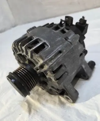 Ford Focus Generator/alternator AV6N10300GC
