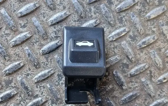 Mazda CX-5 II Engine bonnet (hood) release handle 