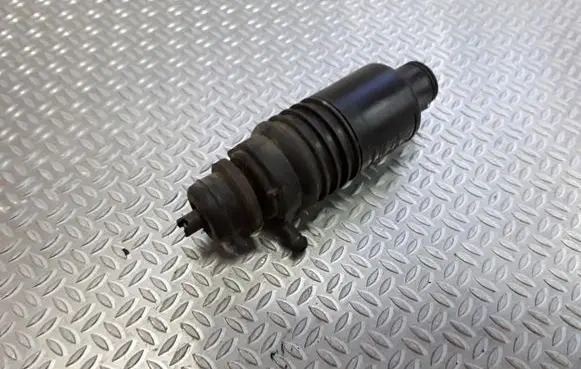 Audi A4 S4 B5 8D Windscreen/windshield washer pump 4A0955651