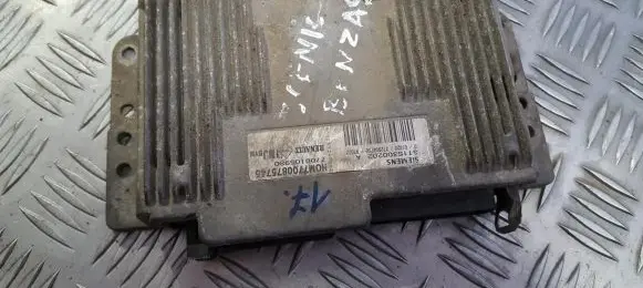 Renault Scenic I Engine control unit/module hom7700875745
