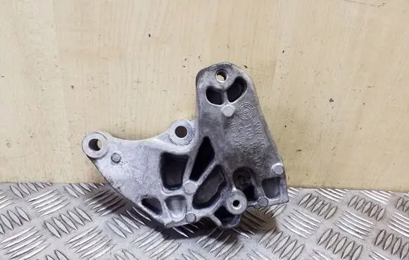 Seat Altea XL Gearbox mounting bracket 1K0199117A