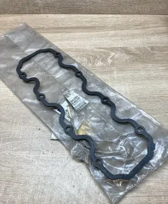 Opel Vectra B Rocker cam cover 90412303