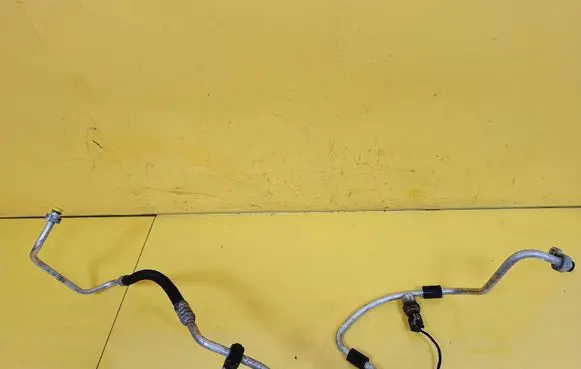Air conditioning (A/C) pipe/hose