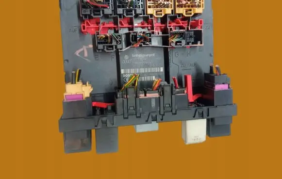 Volkswagen Touran I Other control units/modules 3C0937049D