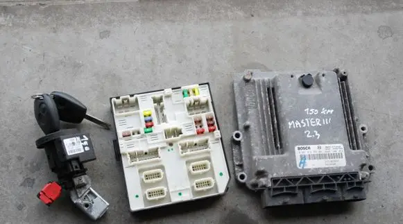Engine ECU kit and lock set