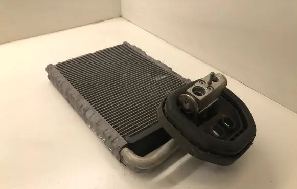 Mercedes-Benz C W204 Air conditioning (A/C) radiator (interior) 2308300184