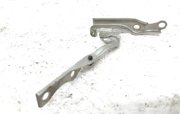 Mazda 2 Engine bonnet/hood hinges