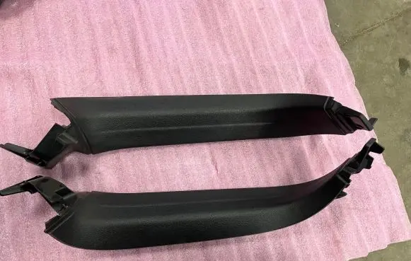 Audi Q7 4M Centre console side trim rear 4M0867607F 4M0867608F