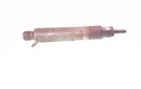 Volkswagen PASSAT B5 Fuel injector 028130201T