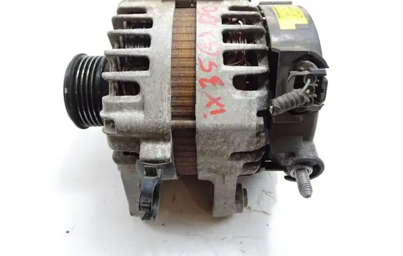 Hyundai ix35 Generator/alternator 2611067 135V130A 373002A850