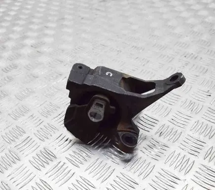 Mazda 6 Engine mount bracket