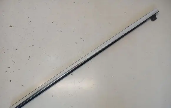 Citroen DS4 Front door glass trim molding 9687378977