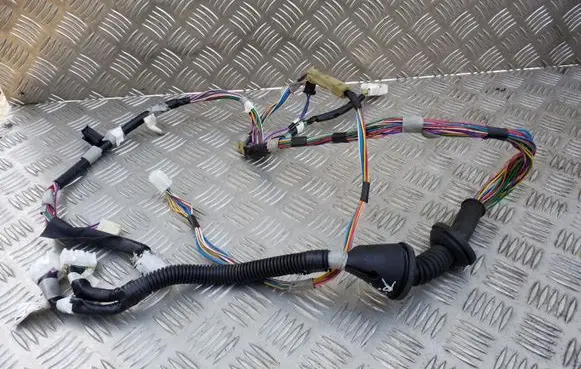 Toyota Corolla Verso AR10 Front door wiring loom