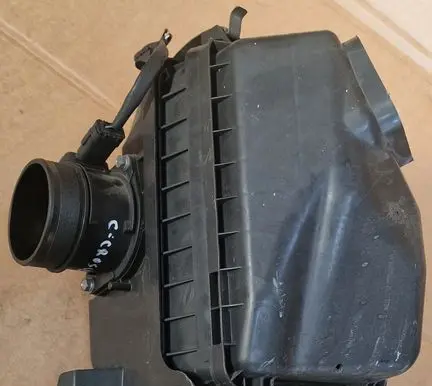 Peugeot 408 II Air filter box cover 