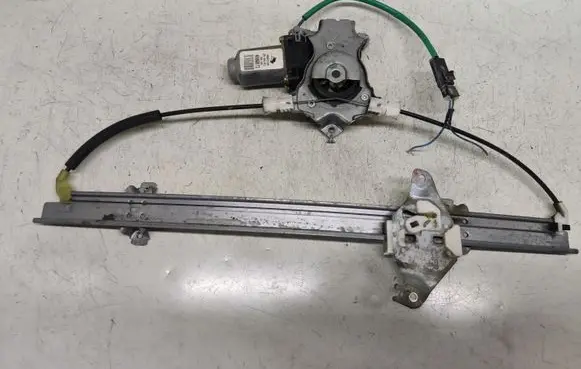 Nissan Almera Tino Front door window regulator with motor 400600T3