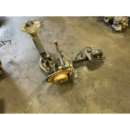 Rear wheel hub spindle/knuckle