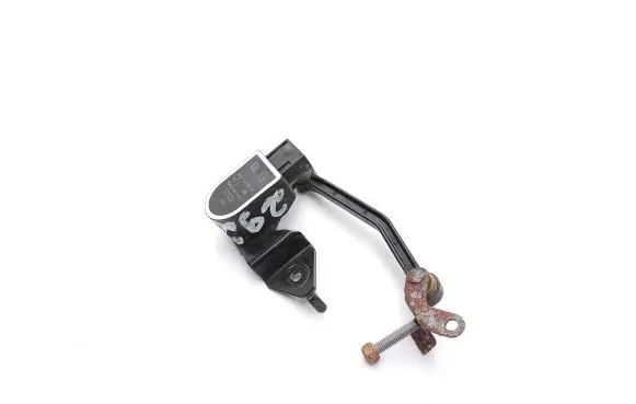 Headlight/headlamp level sensor
