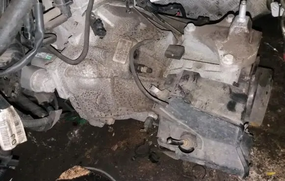 Ford Fusion Manual 5 speed gearbox 2N1R7002NE 98WT-7F096-AC