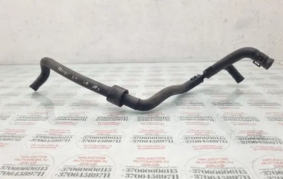 Volkswagen PASSAT B6 Engine coolant pipe/hose