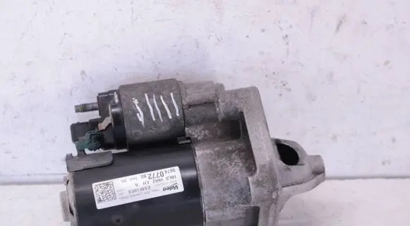 Peugeot 308 Starter motor 9674077280 10L151662E