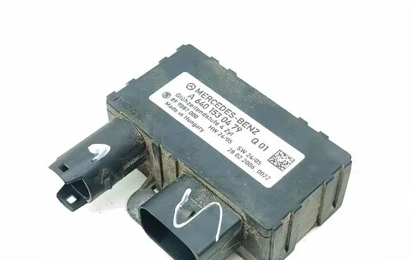 Mercedes-Benz A W169 Glow plug pre-heat relay A6401530479 899087000