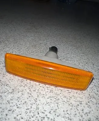 BMW 5 E39 Front fender indicator light 8360589