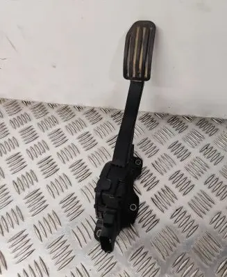 Volvo XC60 Accelerator throttle pedal 8G9N9F836AA