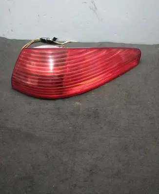 Peugeot 607 Rear/tail lights 2543