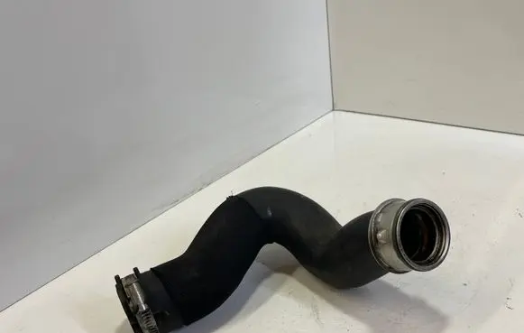 Audi Q7 4L Intercooler hose/pipe 7L6145738