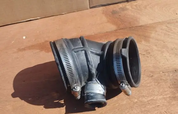 Infiniti EX Air intake hose/pipe