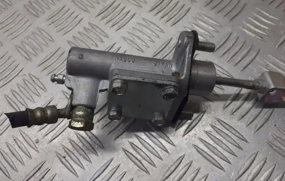 Mitsubishi Outlander Clutch slave cylinder 