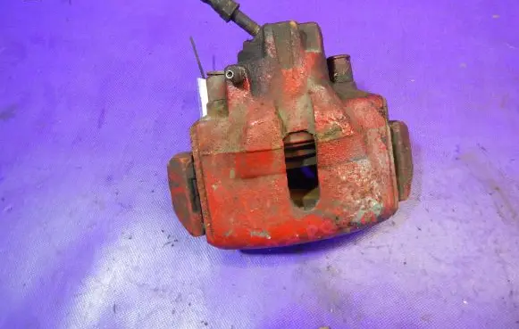 Ford Mondeo MK I Front brake caliper