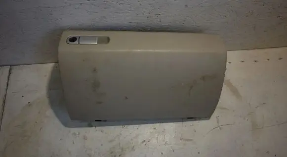 Mazda CX-7 Glove box