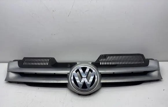 Volkswagen Golf V Front bumper upper radiator grill VW0704301 PD6036 QA2340