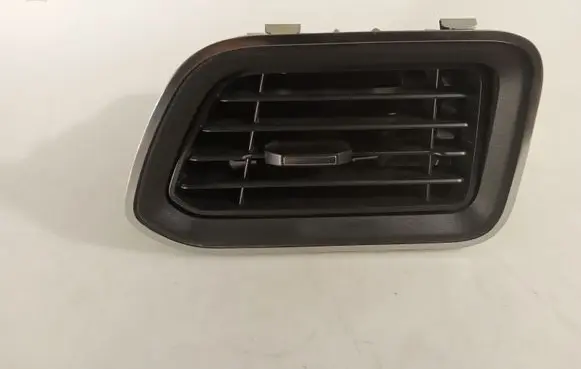 Renault Master III Dashboard air vent grill cover trim 687517173R