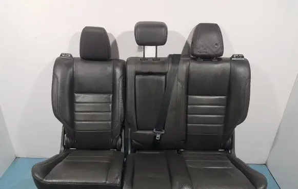 Ford Escape III Second row seats 