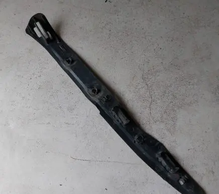 Volkswagen Transporter - Caravelle T5 Front bumper mounting bracket 7H0807184A