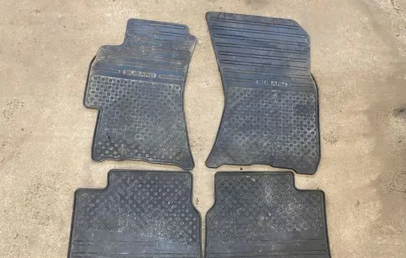 Subaru Outback Car floor mat set 