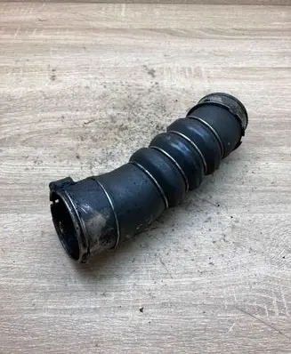 BMW 1 E81 E87 Intercooler hose/pipe 7797480 11279410