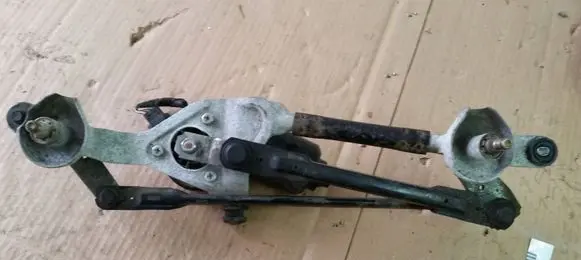KIA Rio Front wiper linkage and motor 981101W000