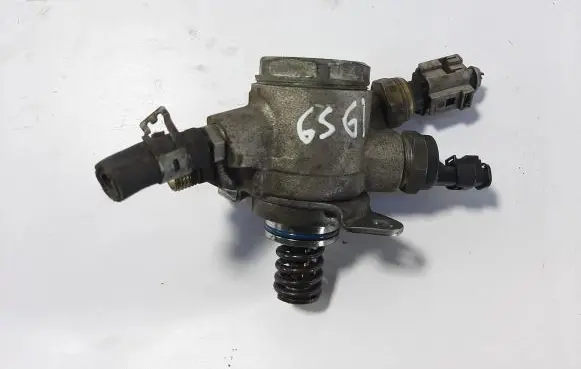 Audi A4 S4 B8 8K Fuel injection high pressure pump