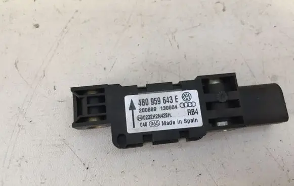 Audi A3 S3 8P Airbag deployment crash/impact sensor 4B0959643E