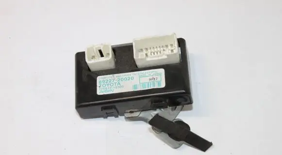 Toyota Avensis T270 Other control units/modules 8922720020
