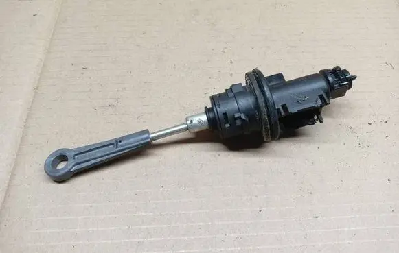 Audi A4 S4 B8 8K Clutch master cylinder 8K2721401D