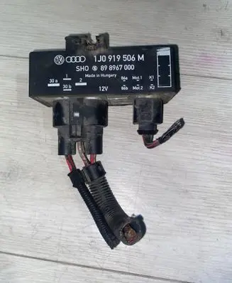 Volkswagen Polo Coolant fan relay 1J0919506M 898967000