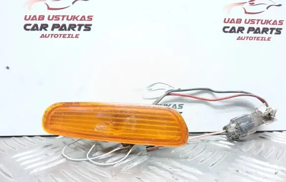 Volvo S40, V40 Front fender indicator light
