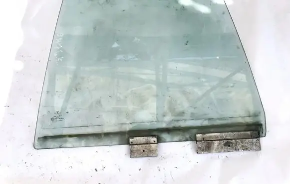BMW 7 E32 Rear door window glass