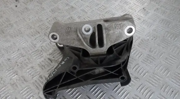 Opel Grandland X Engine mounting bracket