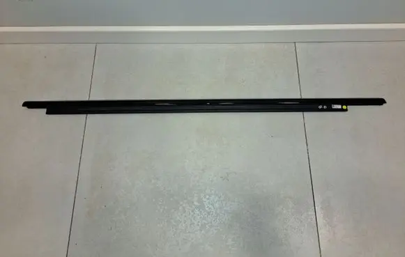 BMW 6 G32 Gran Turismo Rear door glass trim molding 7392369
