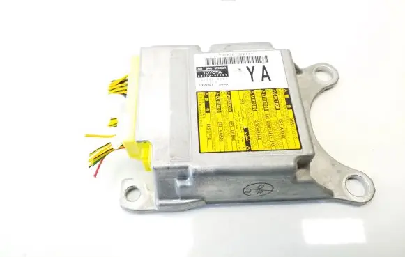 Toyota Prius (XW30) Airbag control unit/module 8917047101